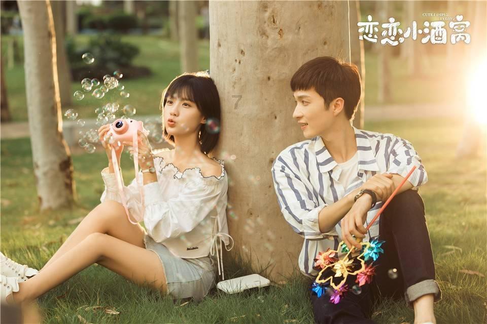 为什么一个男的无缘无故去帮另外一个人女人孩子的户口呢?